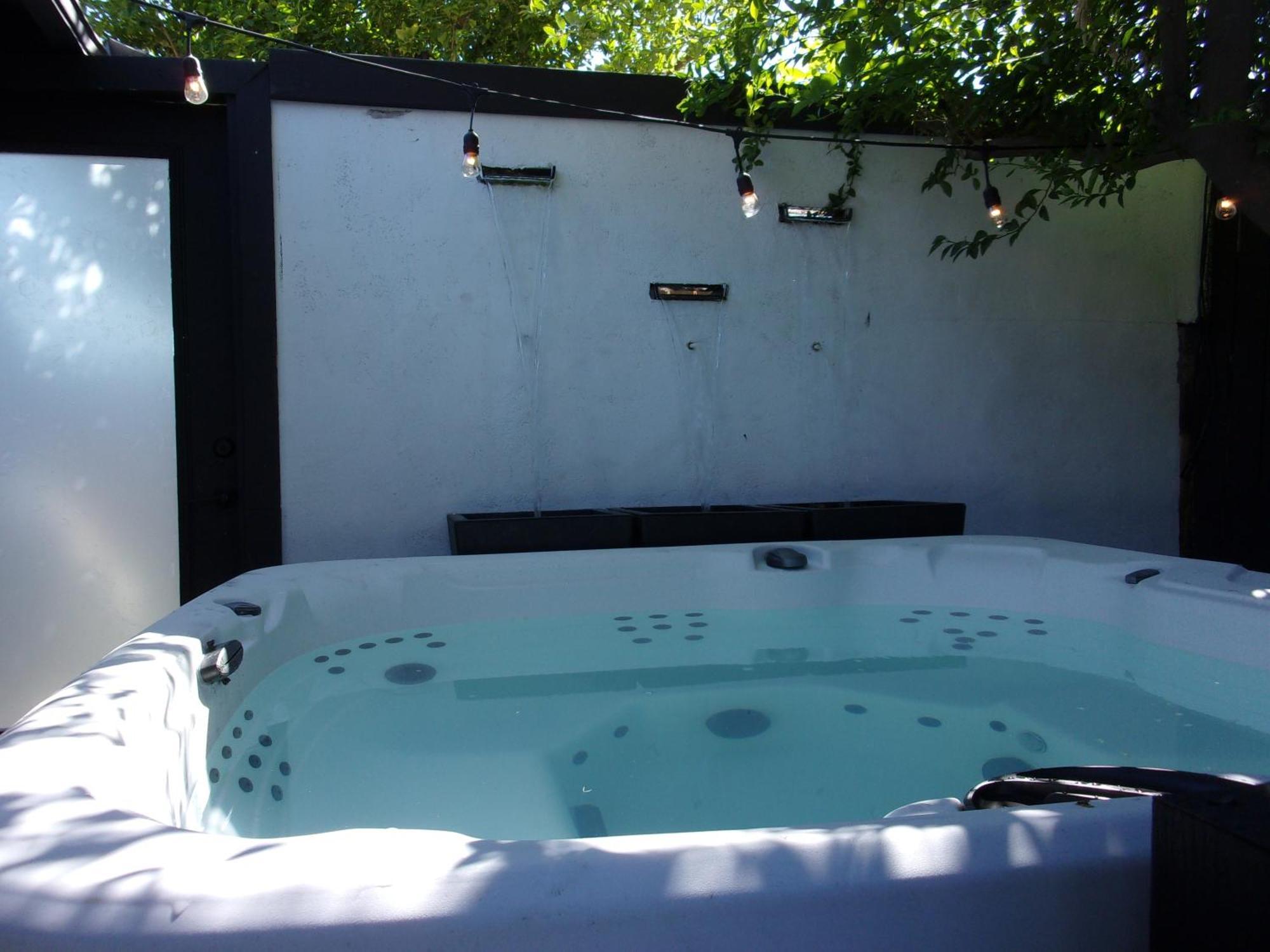 Updated Dwntwn 2Bd Twnhse W/Hot Tub& Private Patio Palm Springs Exterior photo